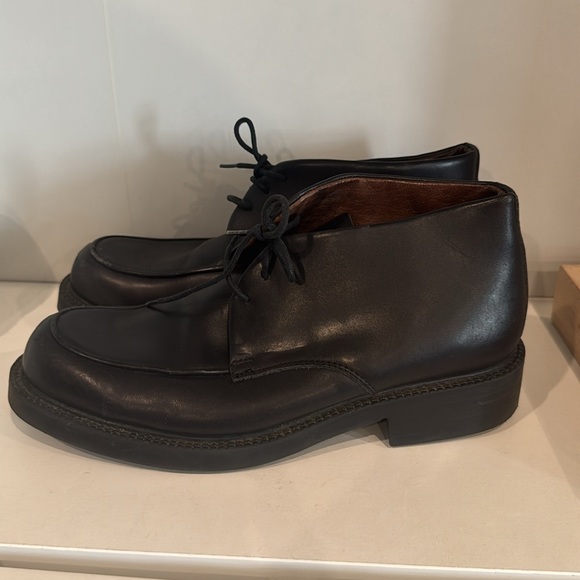 BANANA REPUBLIC- Classic Black Leather Men's‎ Shoes - Picture 3 of 8